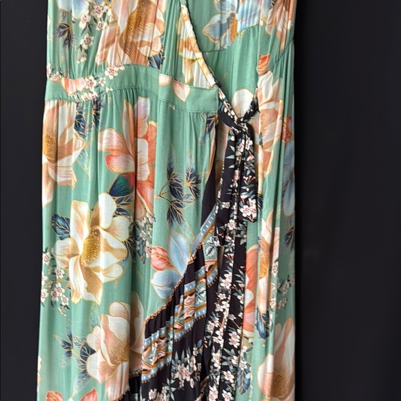 FARM for Anthropology Floral V-Neck Wrap Dress - Large - Picture 3 of 10